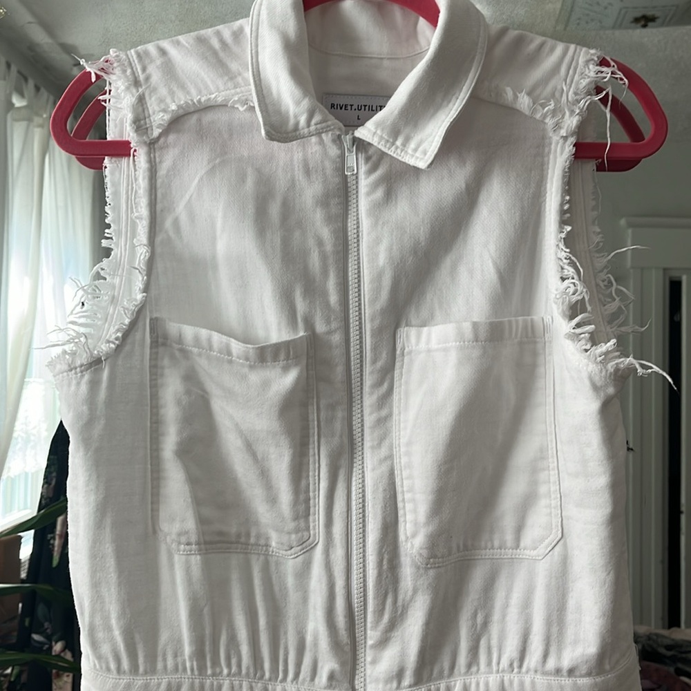 Rivetutility jumpsuit. White